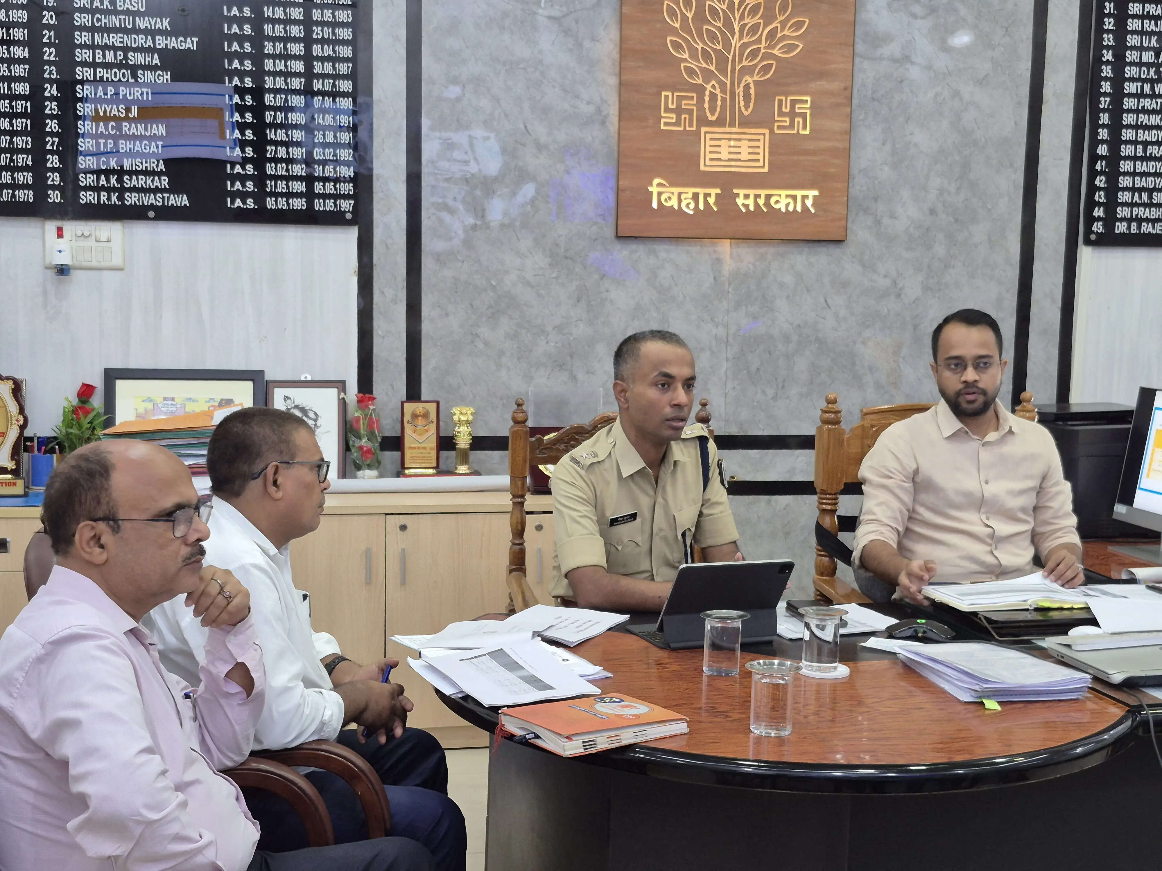 मादक पदार्थ के सम्भावित हॉटस्पॉट चिन्हित कर सप्लाई चेन तोड़ने का जिलाधिकारी ने दिया निर्देश