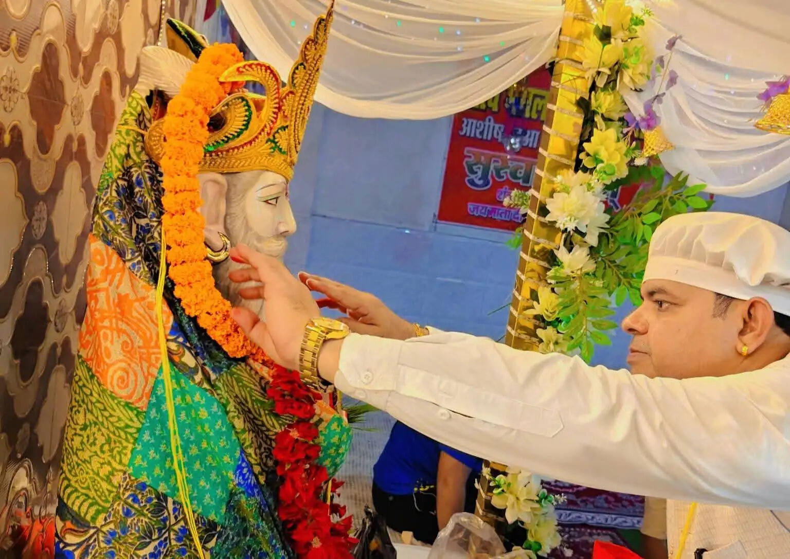 श्रद्धा, भक्ति और वैदिक विधि-विधान के साथ पूज्य चालिहो महोत्सव का शुभारंभ