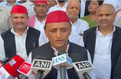 बिना धांधली के चुनाव नहीं जीत सकती भाजपा, निष्पक्ष न रहने वाले अधिकारी जाएंगे जेल : अखिलेश यादव