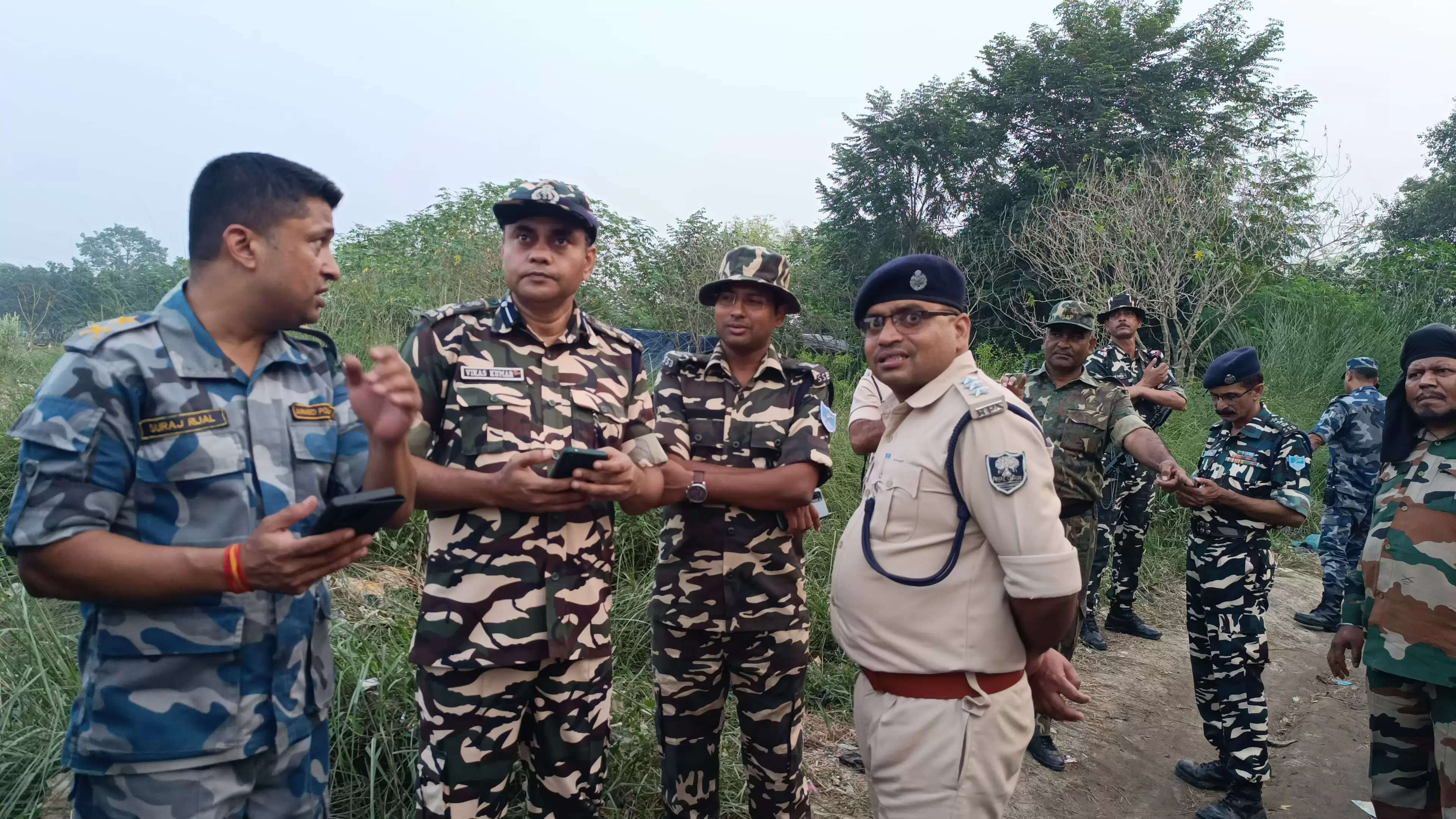 भारत-नेपाल तस्करो व एसएसबी के बीच झड़प,जवानो ने की हवाई फायरिंग