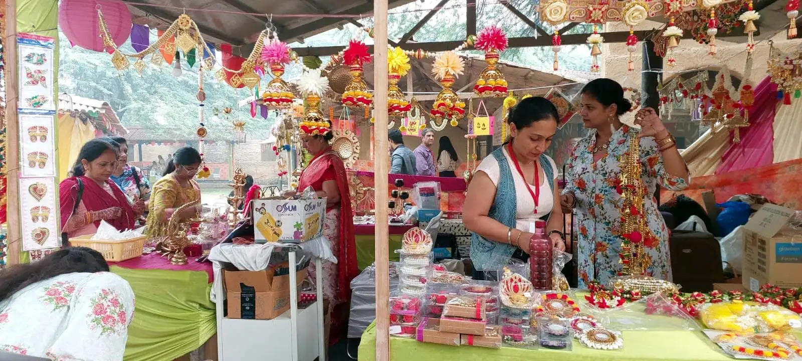 फरीदाबाद: दिवाली उत्सव में दिखी महिला सशक्तिकरण की झलक