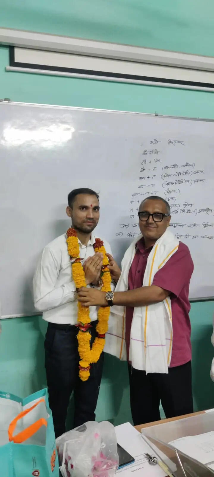संपूर्णानंद संस्कृत विश्वविद्यालय के संस्कृत विद्या विभाग के दो विद्यार्थी भारतीय सेना में जे.सी.ओ. बने