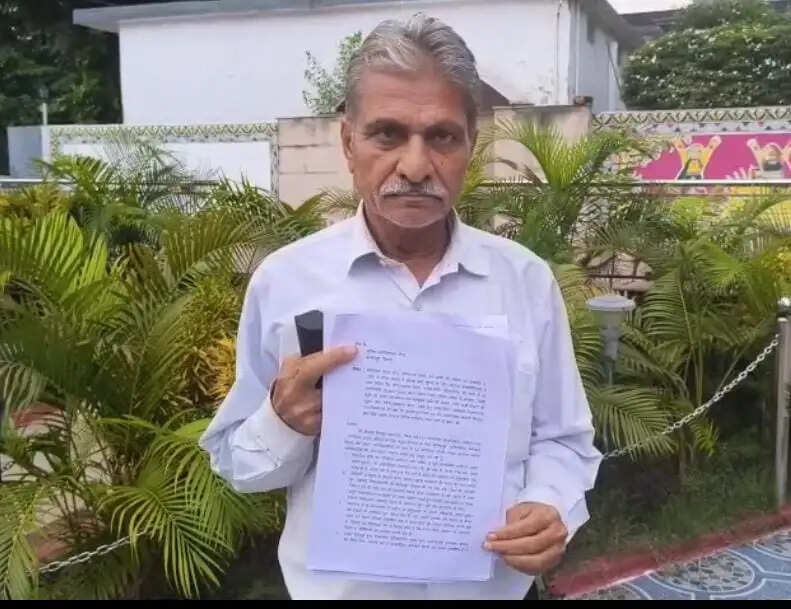 जमीन विवाद को लेकर आईजी से न्याय की लगाई गुहार, दबंगों पर कब्जे की कोशिश का आरोप