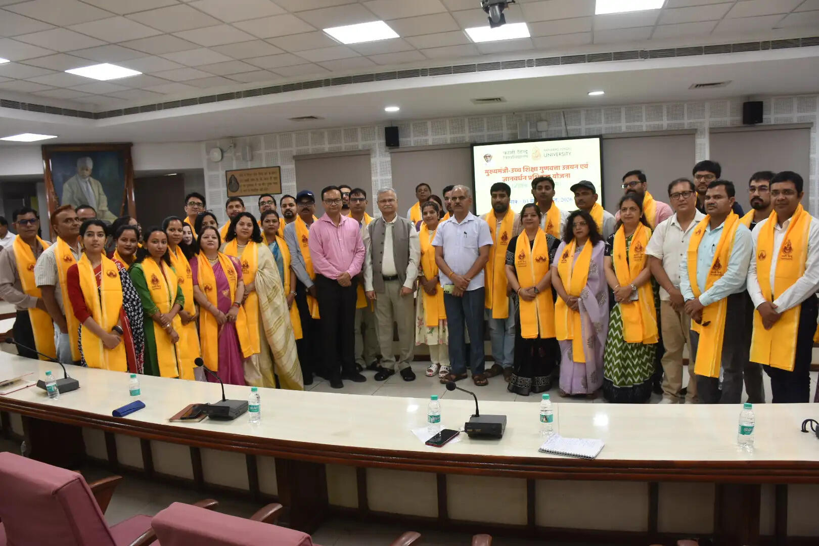 बीएचयू के शैक्षणिक दौरे पर आए उत्तराखंड के शिक्षकों के साथ कुलपति ने किया संवाद