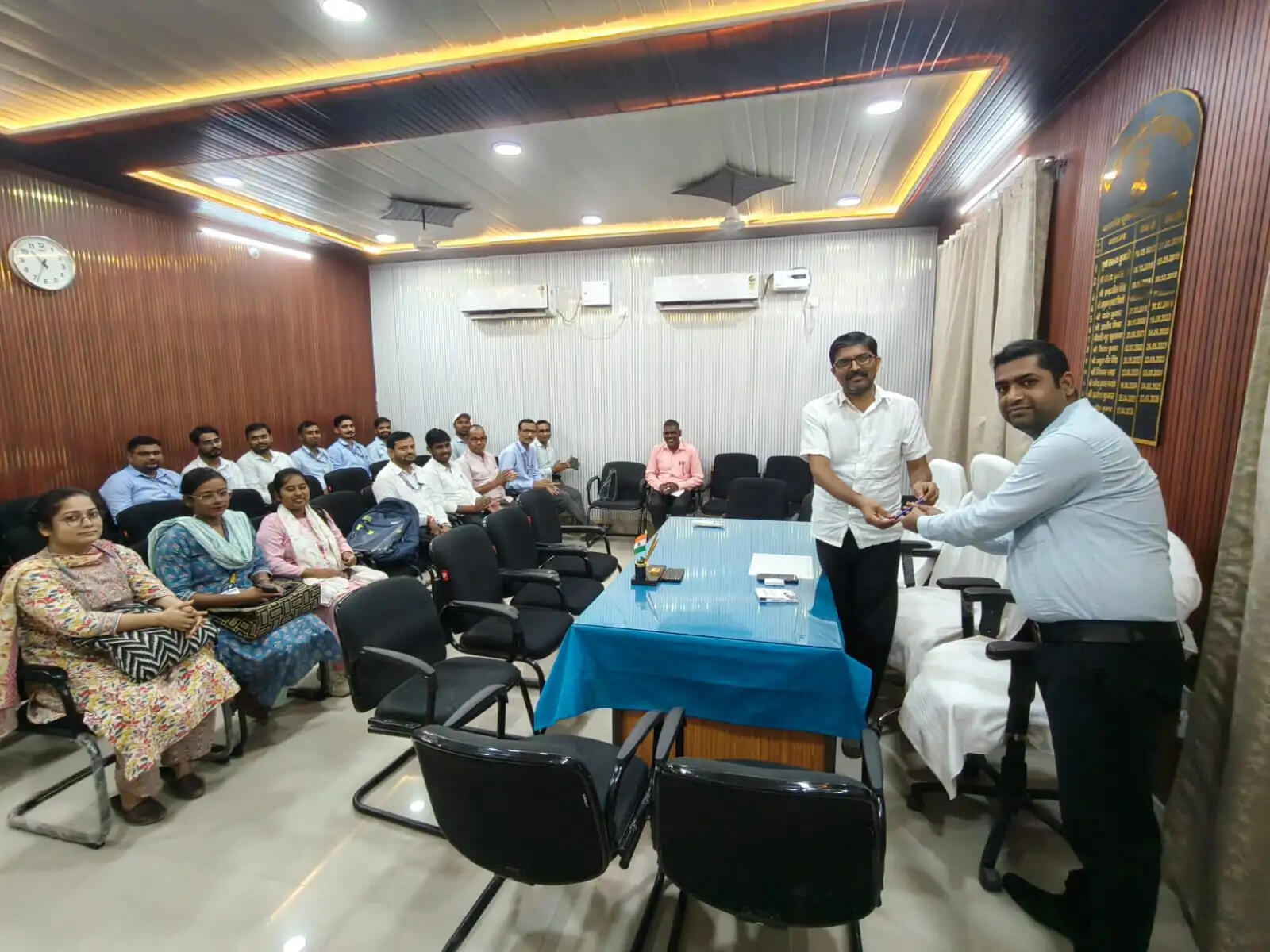राष्ट्रीय लोक अदालत को सफल बनाने के लिए उत्कृष्ट कार्य करने वाले कर्मी होंगे सम्मानित: सचिव