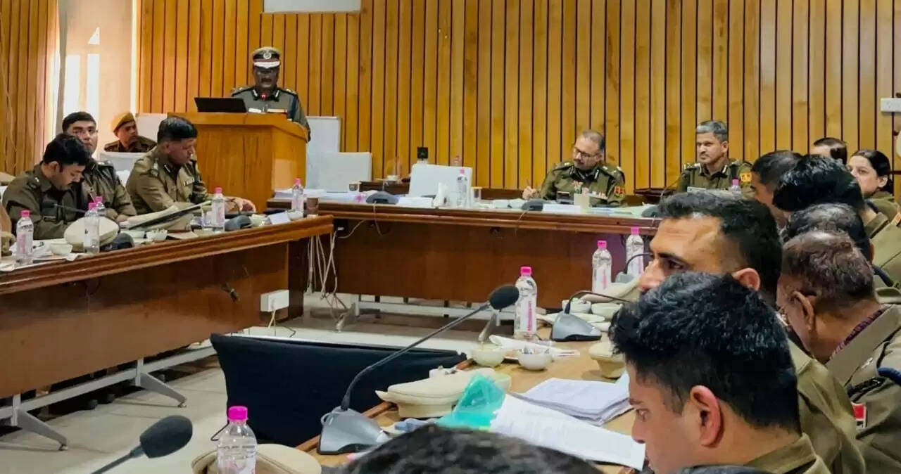 डीजीपी राजीव कुमार शर्मा ने ली जयपुर रेंज की बैठक: कानून व्यवस्था को लेकर दिए सख्त निर्देश