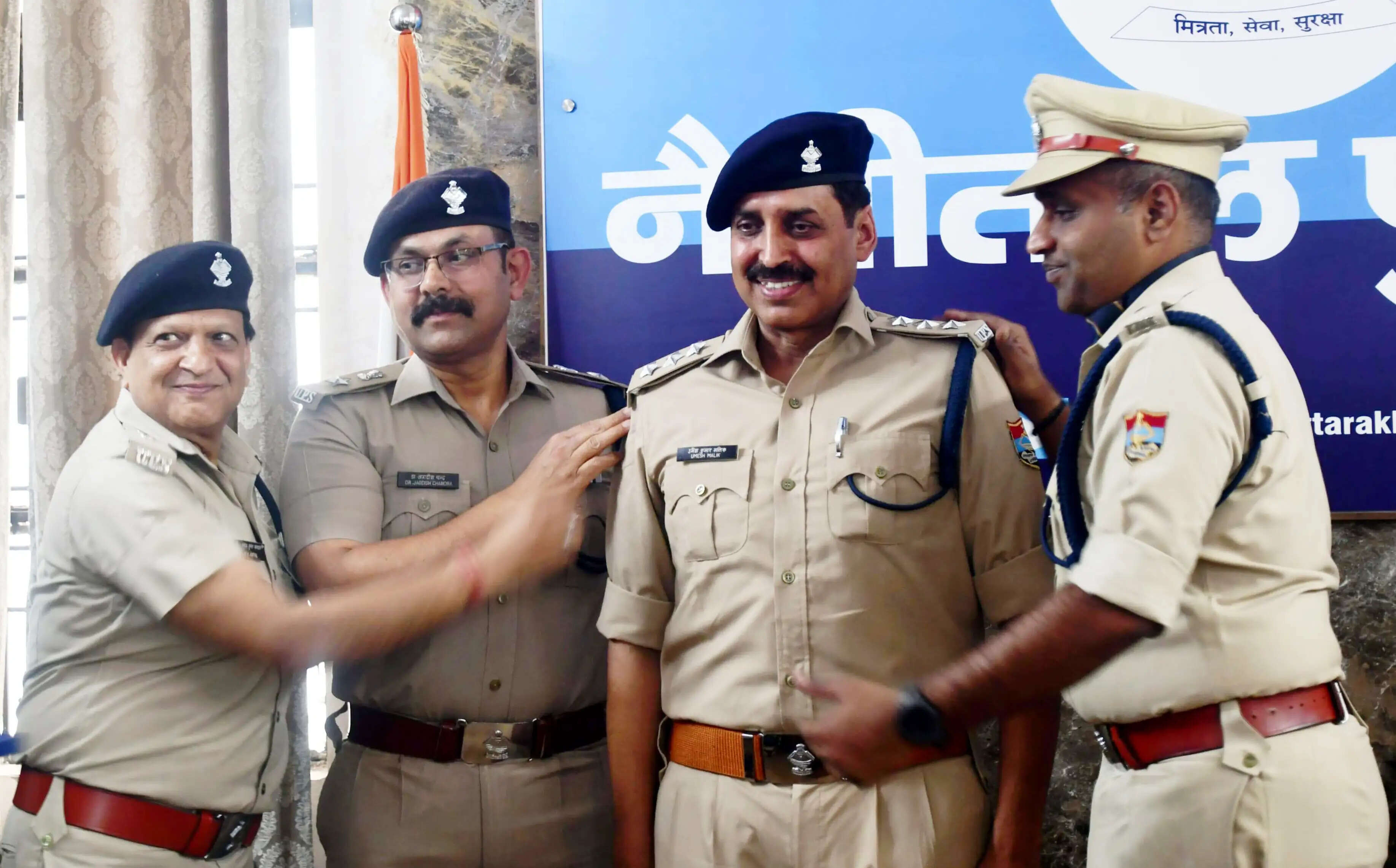 निरीक्षक उमेश और वेद पुलिस उपाधीक्षक पद पर पदोन्नत