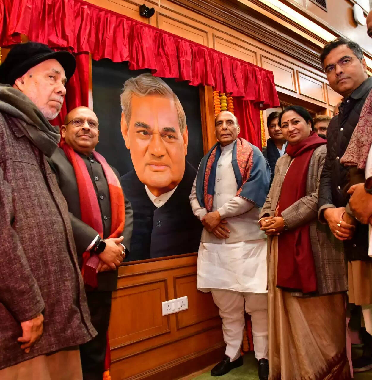 अटलजी और मालवीय जी ने दिखाया कि सच्चा नेतृत्व सत्ता और राजनीति से ऊपर होता है : राजनाथ सिंह