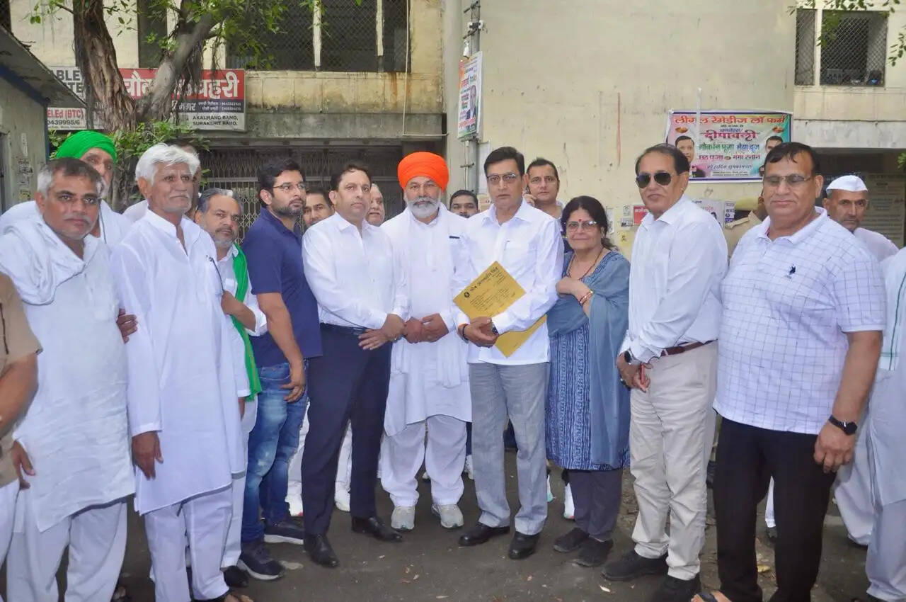 ग्यारह साल पुराने केस में राकेश टिकैत ने न्यायालय में उपस्थित होकर कराये वारंट निरस्त