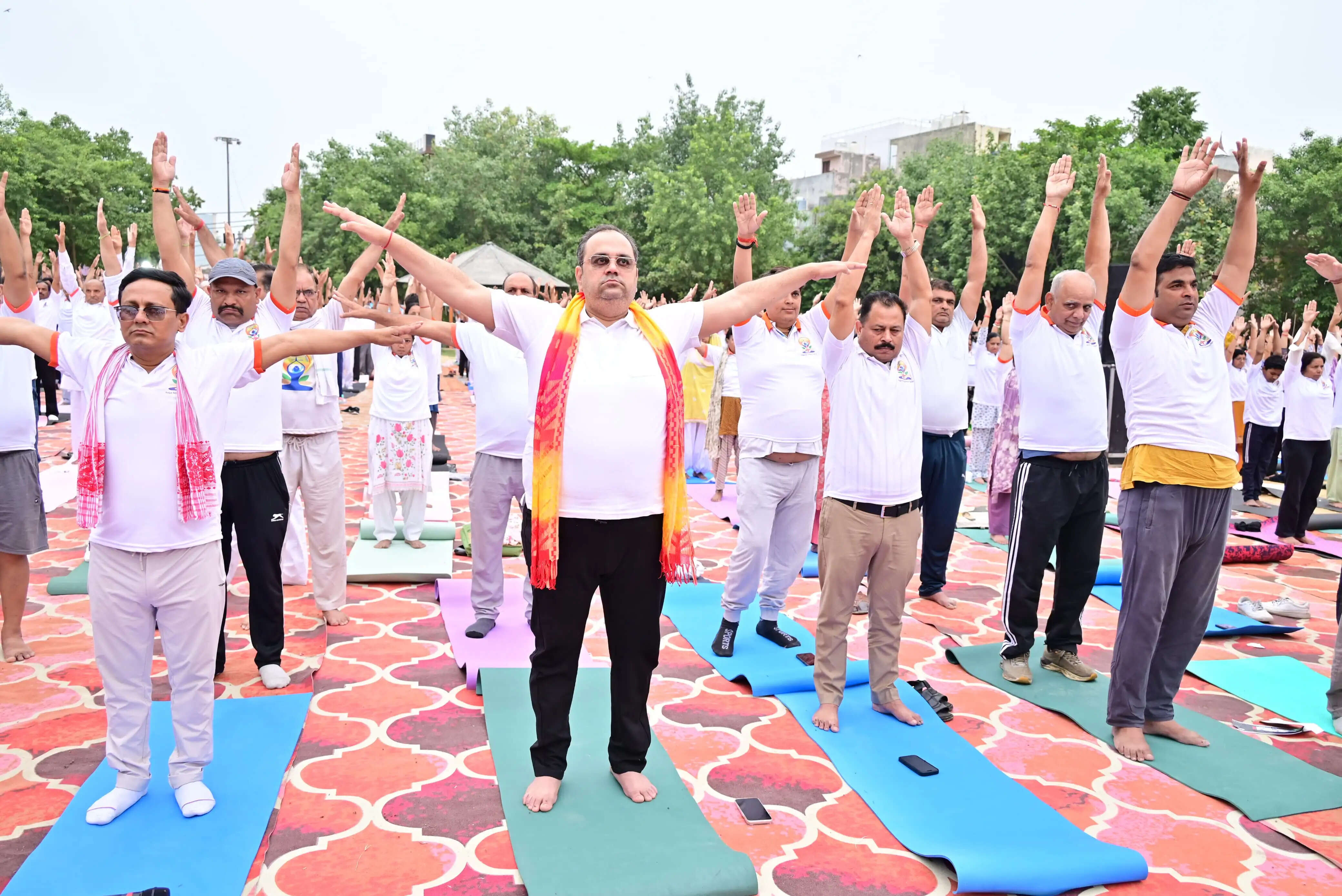दिल्ली के स्वास्थ्य मंत्री ने योग को जीवनशैली का हिस्सा बनाने का किया आह्वान