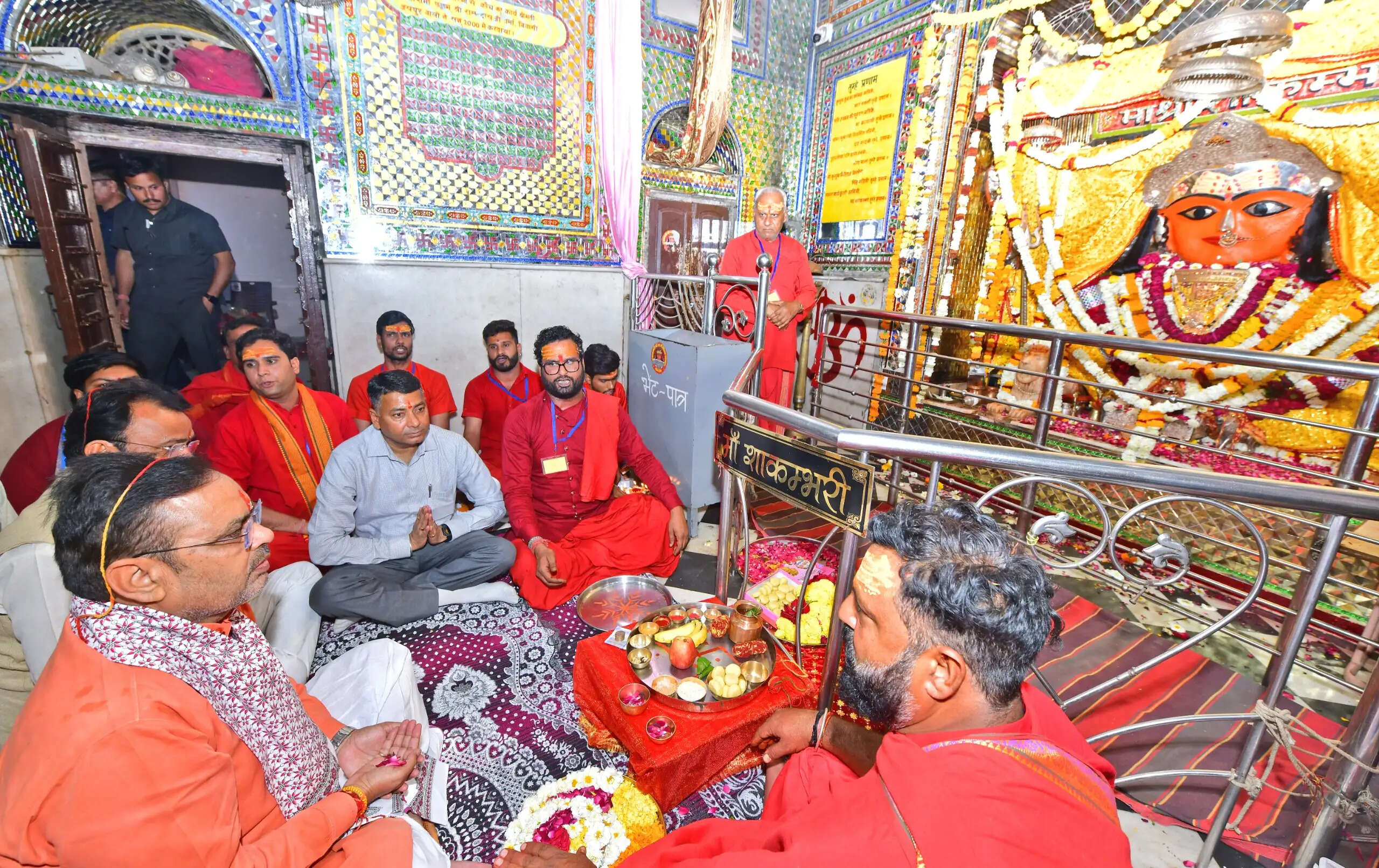 नवरात्र पर सीएम भजनलाल शर्मा ने ज्वाला माता व शाकम्भरी माता के किए दर्शन