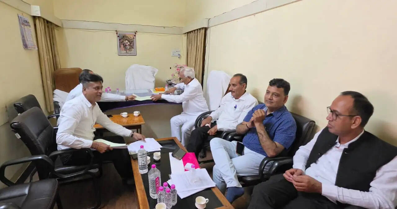 माहेश्वरी समाज के भूतड़ा की अध्यक्षता वाली संस्था में नीतिगत फैसलों पर रोक
