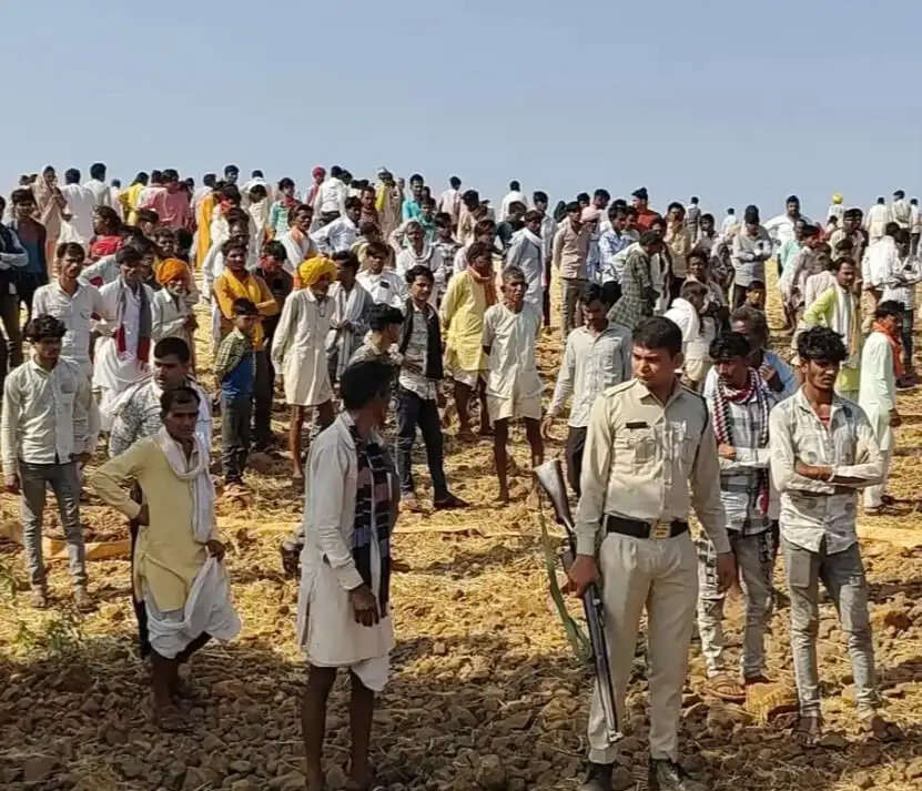 राजगढ़ः जंगल में मिला व्यक्ति का शव, जांच में जुटी पुलिस