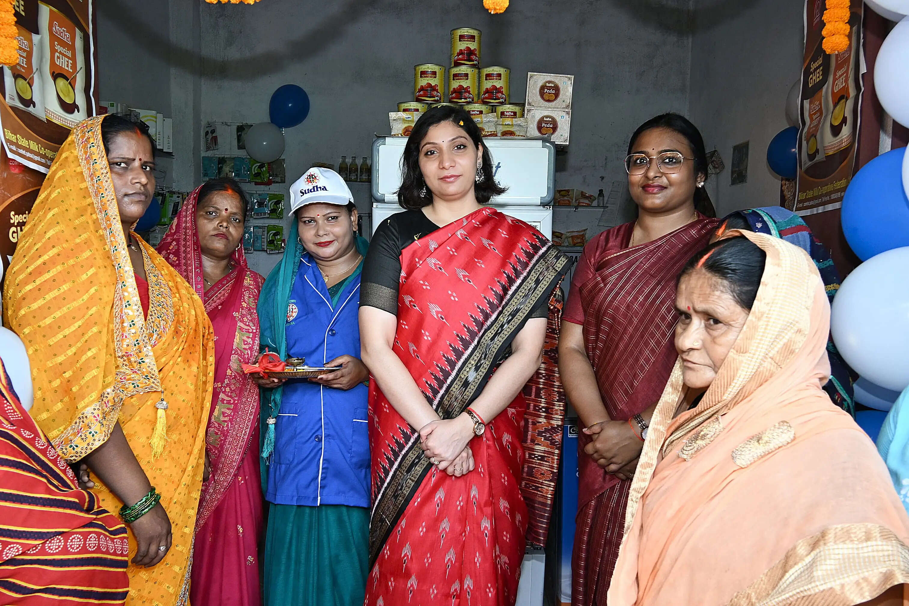बक्सर के मझरिया में जीविका सुधा बिक्री केंद्र का शुभारंभ, चांदनी देवी को मिला स्वरोजगार का अवसर