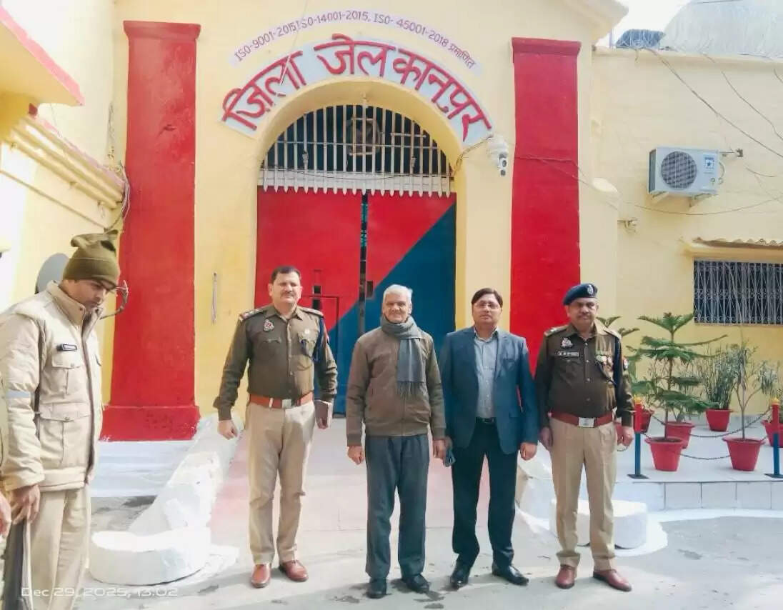 जेल में आवासित बालक अपनों के साथ मनाएगा नया साल, ताऊ ने बच्चे की सुपुर्दगी ली