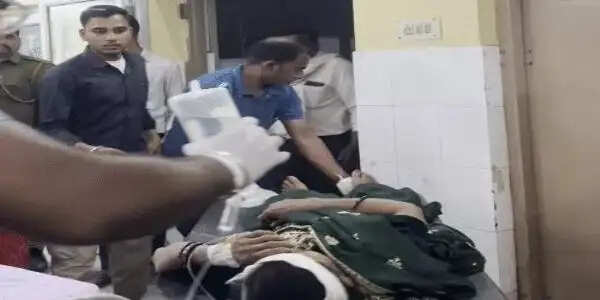 डीजे पर नाच रहे लोगों में घुसी कार, 16 घायल