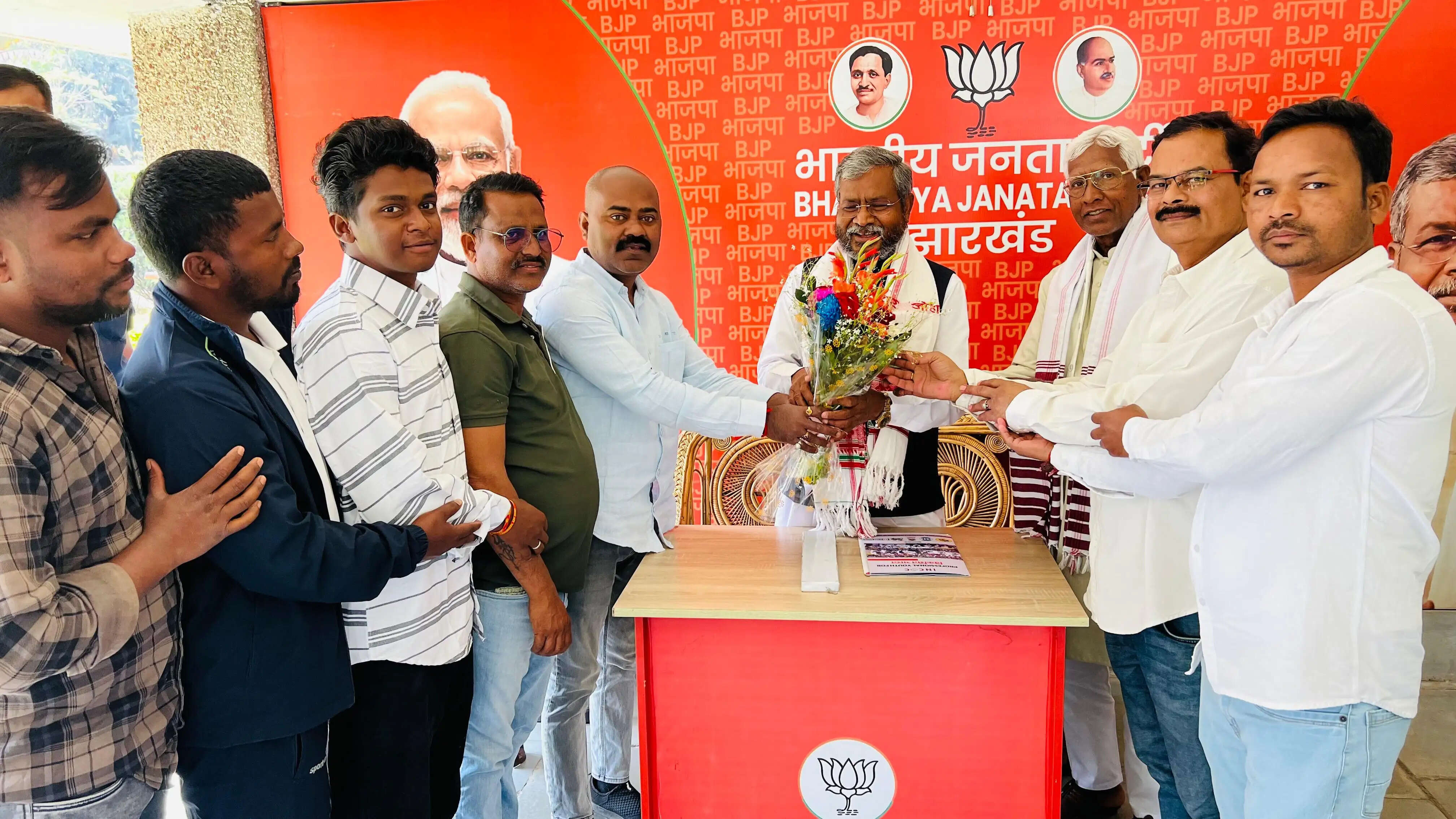 केंद्रीय सरना समिति ने बाबूलाल से की मुलाकात