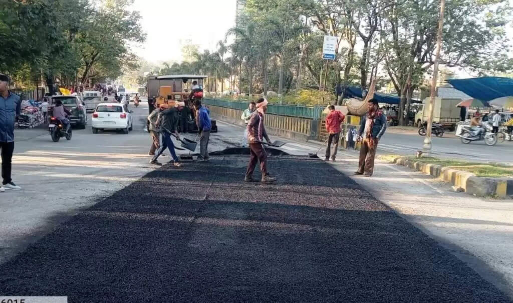 महाराणा प्रताप चैक से घंटाघर सड़क पर सुगम हुआ आवागमन