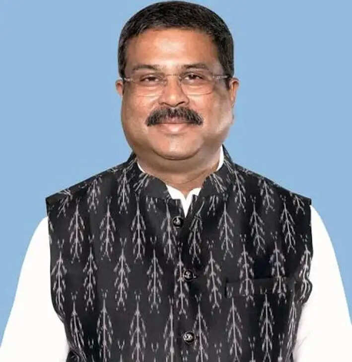 सीबीएसई पोर्टल की तकनीकी दिक्कतें दूर करने के लिए आईआईटी विशेषज्ञों की टीम तैनात होगी : धर्मेन्द्र प्रधान
