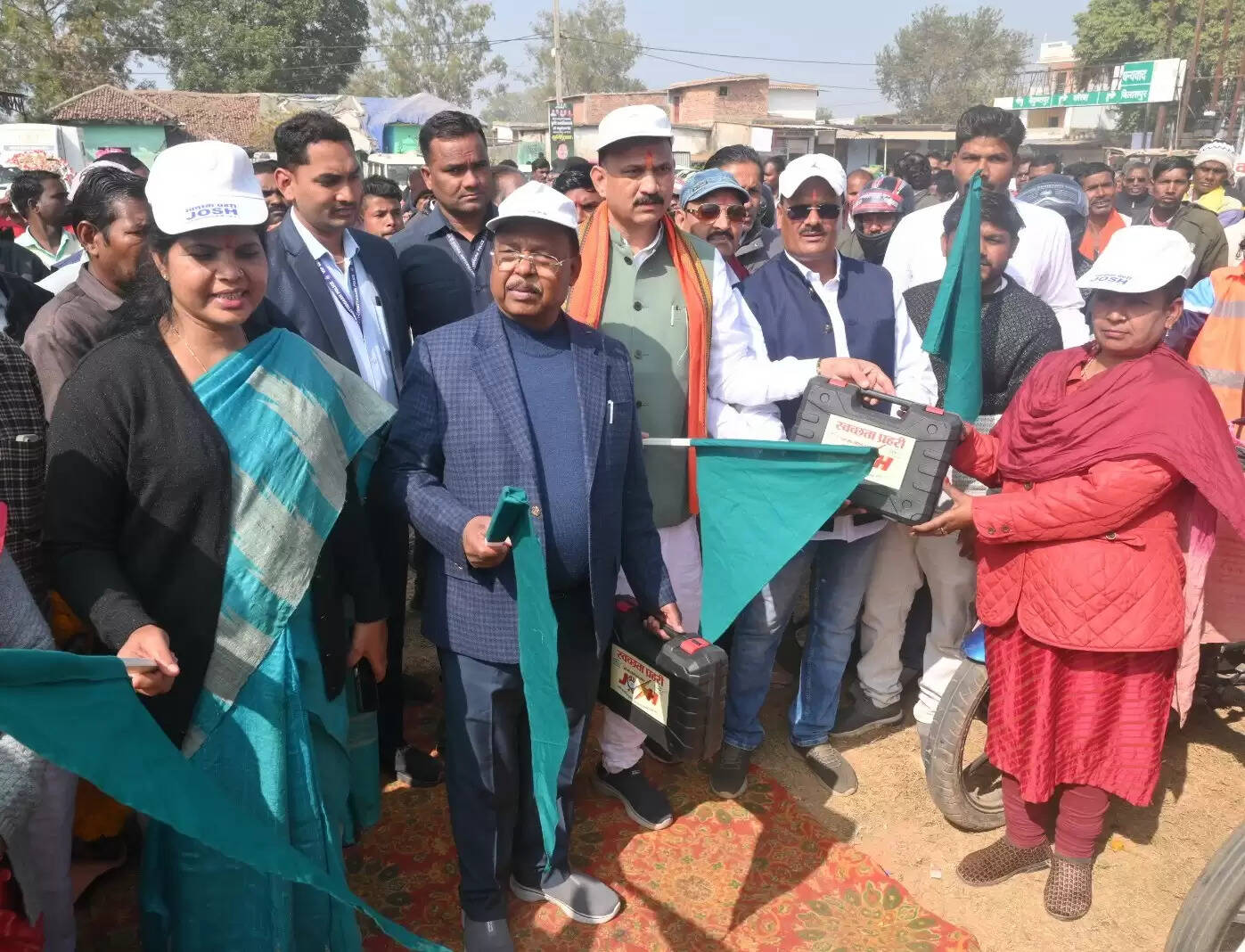 एमसीबी: स्वच्छता और रोजगार का संगम, छत्तीसगढ़ में पहली बार शुरू हुआ ‘जोश’ अभियान