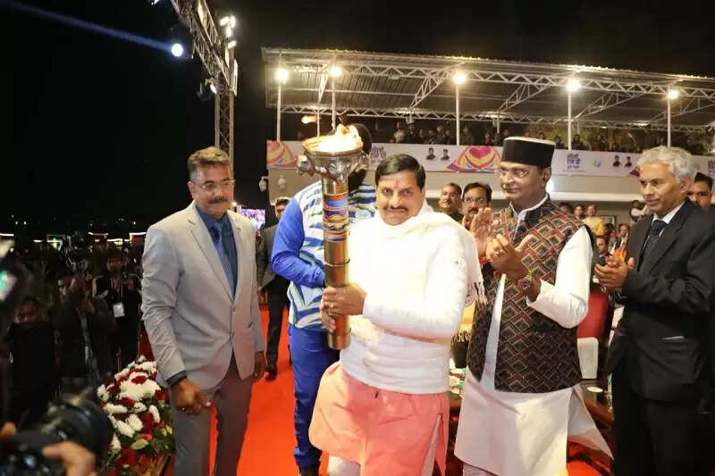 खेलो एमपी यूथ गेम्स की वॉटर प्रोजेक्शन और लेजर-शो के साथ हुई रंगारंग शुरुआत