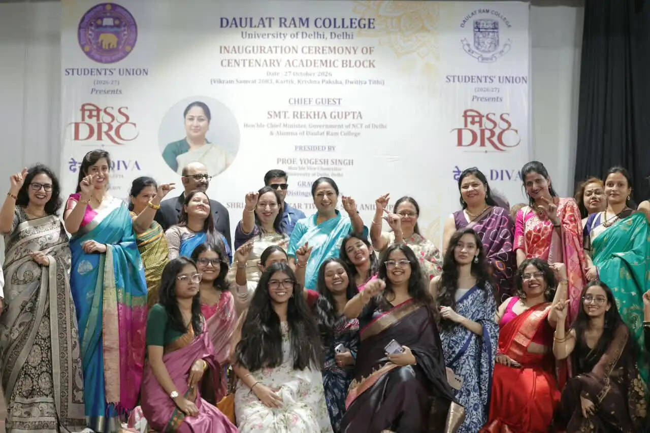 मुख्यमंत्री ने दौलत राम कॉलेज में शताब्दी शैक्षणिक भवन और कंप्यूटर सेंटर का किया उद्घाटन