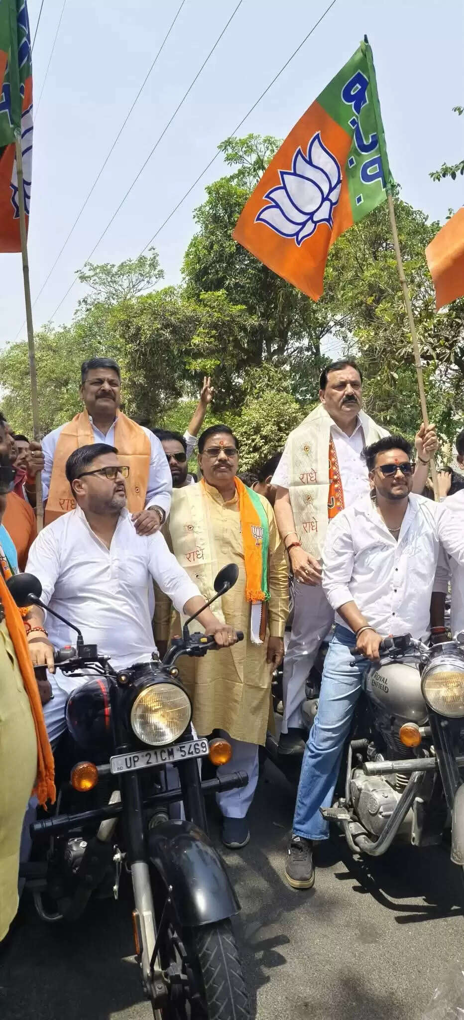 उप्र सरकार के 8 वर्ष पूर्ण होने पर भााजयुमाे ने निकाली बाइक रैली