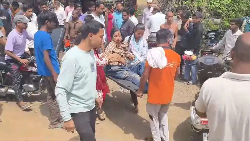 कटघोरा में एंबुलेंस-माेटरसाइकिल की टक्कर, युवक-युवती घायल