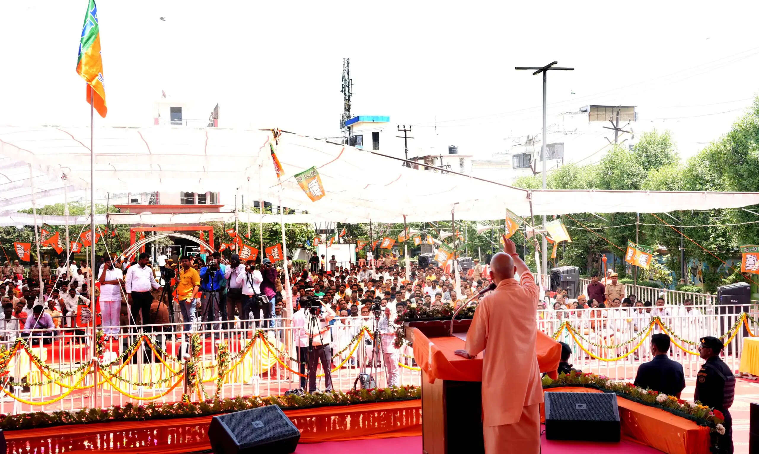 भारत की विकास यात्रा को आगे बढ़ाने के लिए हर राष्ट्रभक्त को भाजपा से जुड़ना चाहिए : मुख्यमंत्री योगी