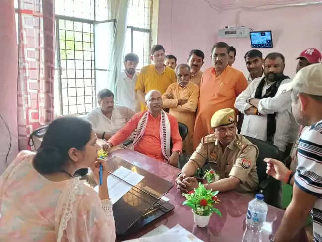 अपराधियों के साथ सख्त कानूनी कार्यवाही करें पुलिस प्रशासनः विनोद प्रजापति