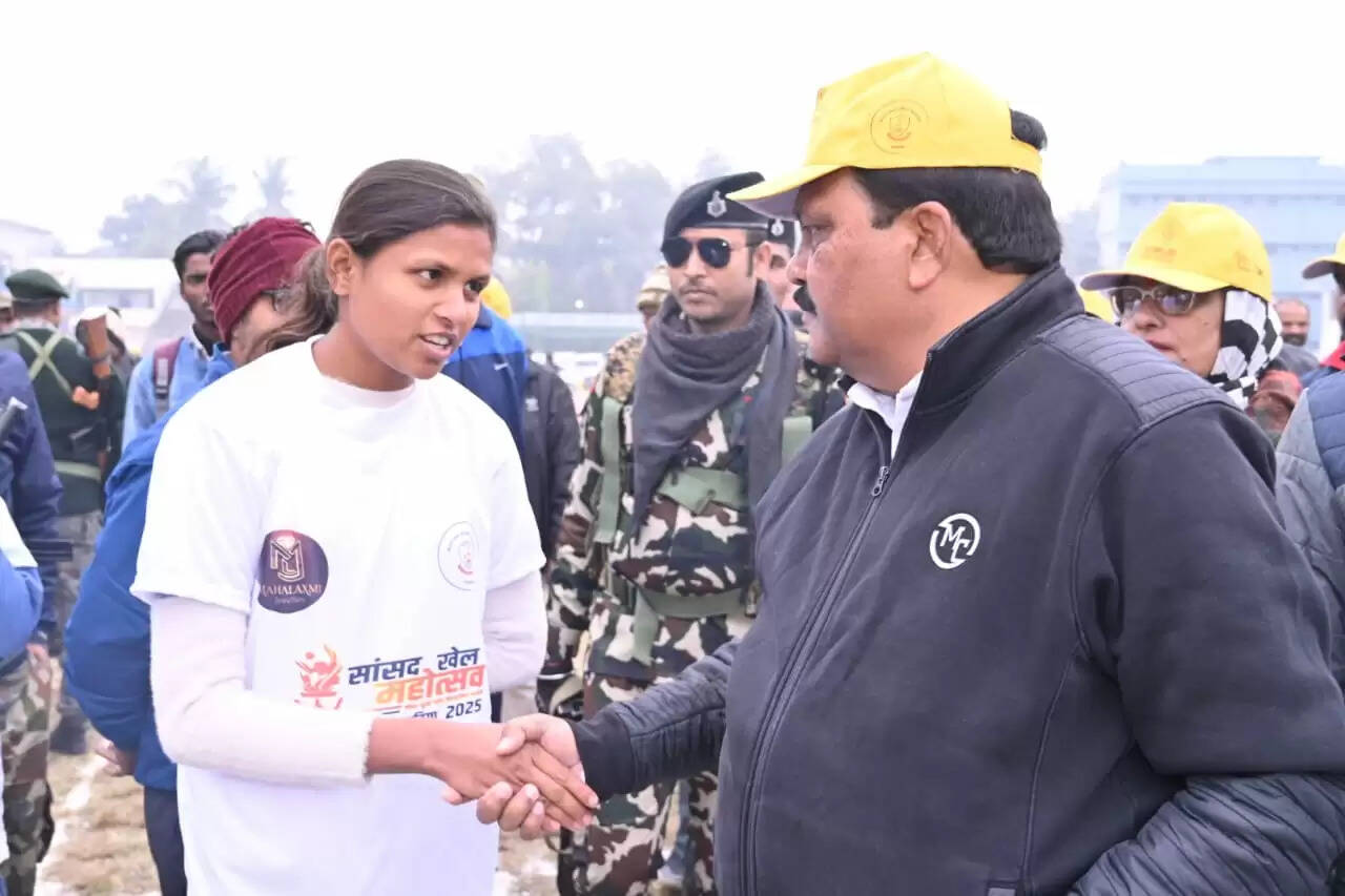 सांसद खेल महोत्सव का हुआ शुभारंभ, सांसद ने हरेक साल आयोजन करने का किया ऐलान