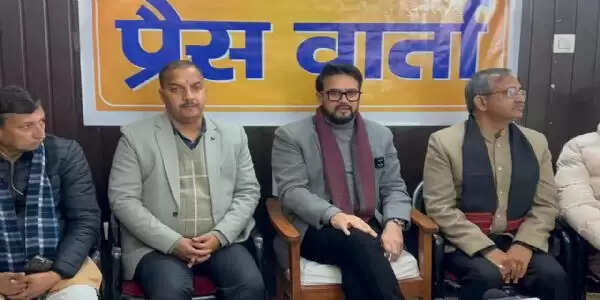 ग्राम स्वराज के सपने को आगे बढ़ा रही मोदी सरकार: अनुराग ठाकुर