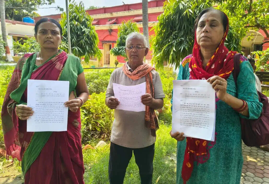 20 लाख रंगदारी नहीं देने पर दबंगों ने तोड़ी चारदीवारी, जान से मारने की धमकी