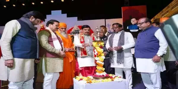 उज्जैन में महाकाल महोत्सव का भव्य शुभारंभ, शंकर महादेवन के भजनों की सुमधुर प्रस्तुति