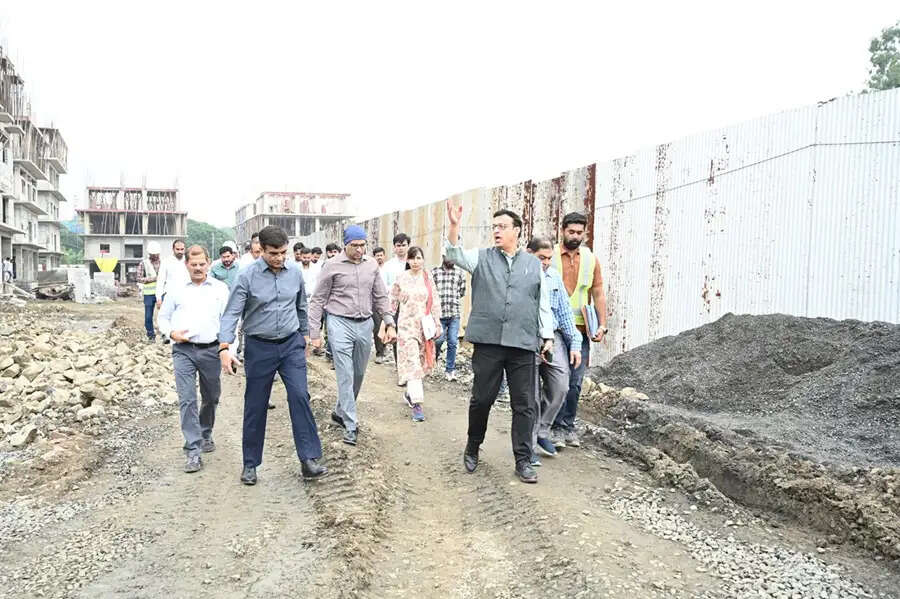 औद्योगिक अधोसंरचना का विकास भविष्य की आवश्यकताओं और निवेशकों की अपेक्षाओं के अनुरूप हो : एसीएस मंडलोई