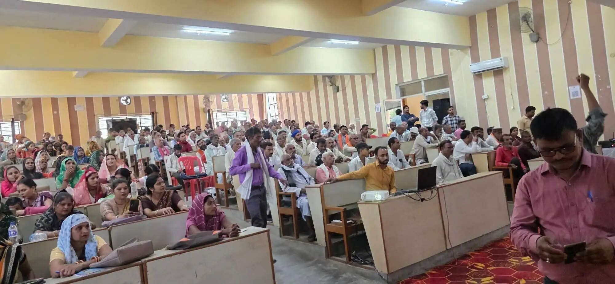 प्रगतिशील किसान बनकर विकसित भारत का लक्ष्य करें प्राप्त : जितेंद्र सिंह सेंगर
