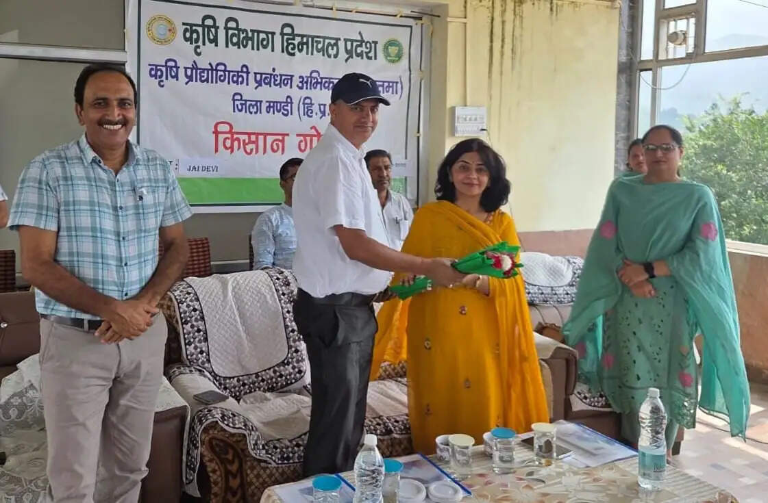 जैदेवी में किसान गोष्ठी, प्राकृतिक खेती और किसान रजिस्ट्री पर हुआ संवाद