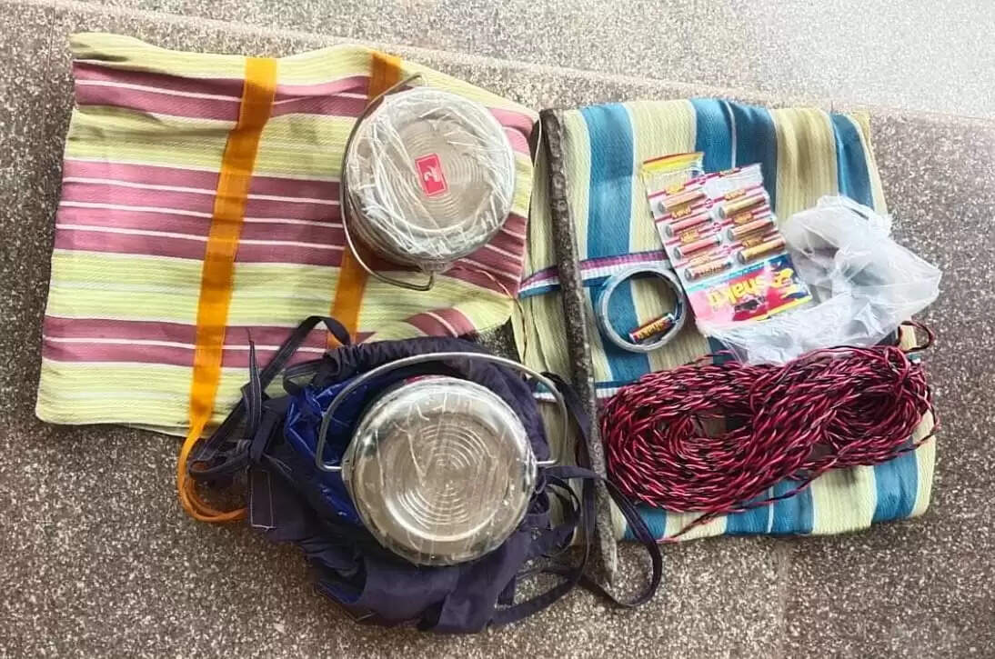 छत्तीसगढ़ में सात नक्सली गिरफ्तार, पांच इनामी नक्सलियों ने किया आत्मसमर्पण