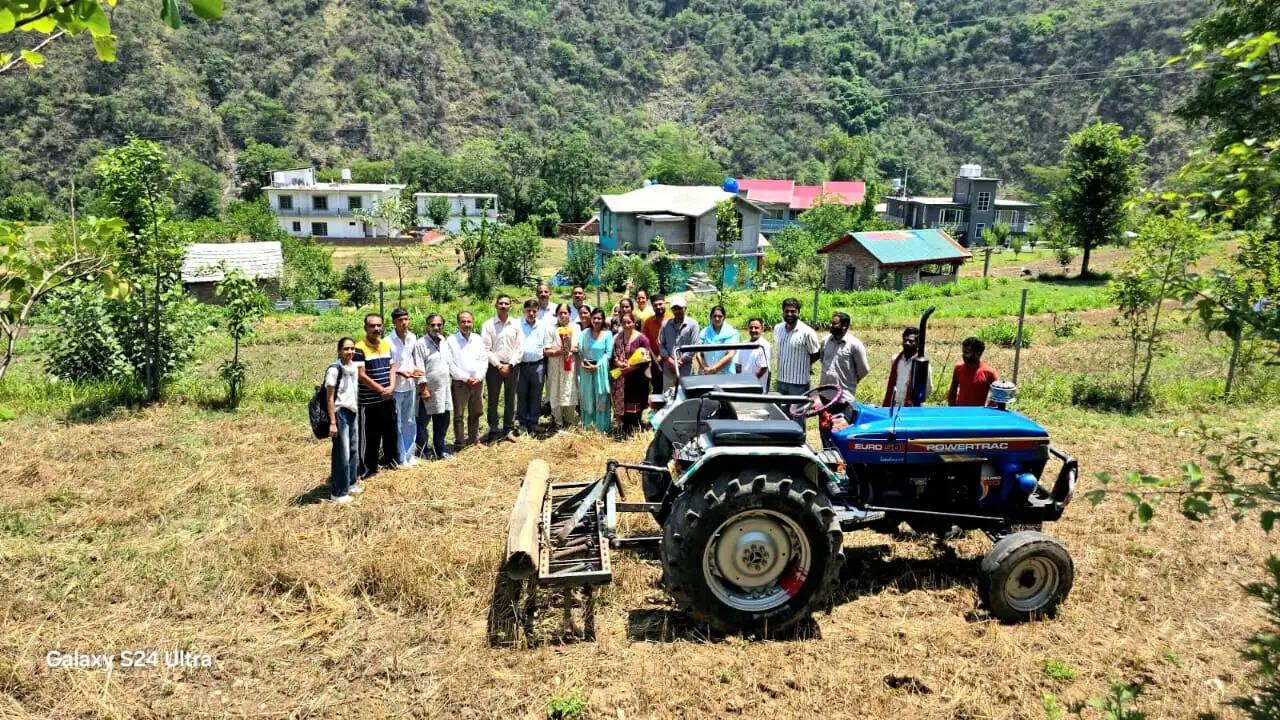 आम के 25,625 पौधों से संवरेगी 41 हेक्टेयर भूमि, जागर बना हिमाचल का पहला मैंगो क्लस्टर