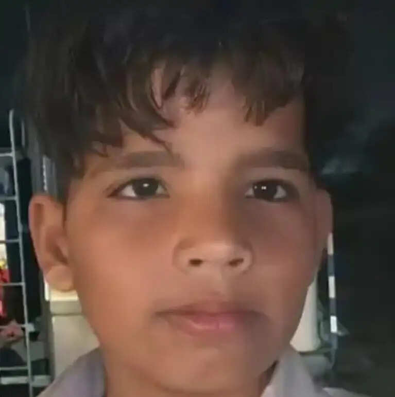 जन्मदिन पर केक लेने निकला किशोर, पिकअप की चपेट में आने से मौत