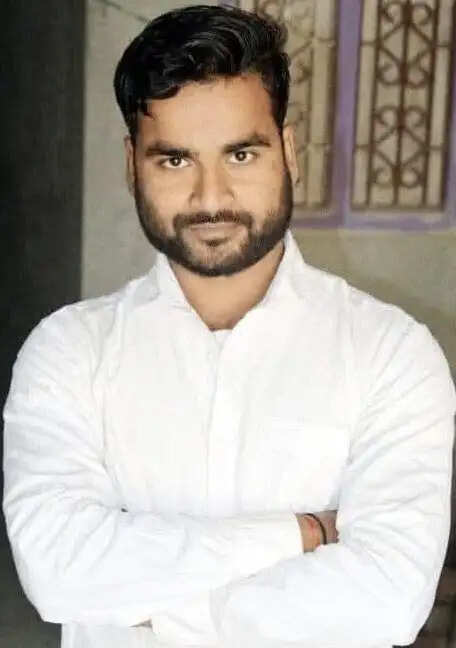 एससी एसटी कल्याण छात्रावास पर अवैध कब्जा,युवा संघ अध्यक्ष ने कब्जा मुक्त कराने की प्रशासन से की मांग