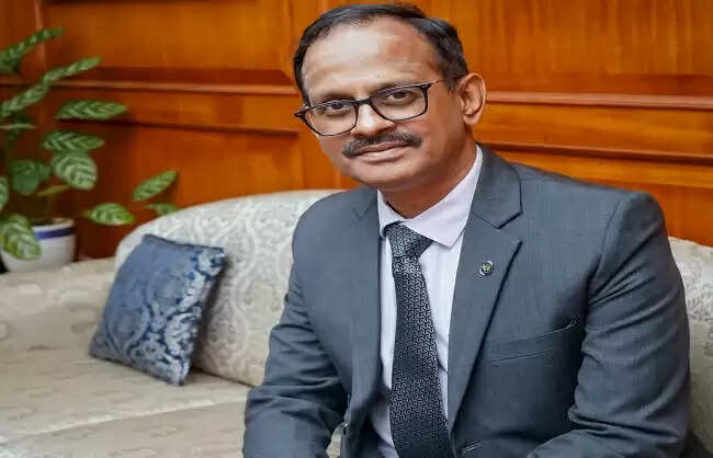 संसद में पारित बीमा विधेयक बीमा पॉलिसियों को सुलभ एवं किफायती बनाएगा : दुरईस्वामी