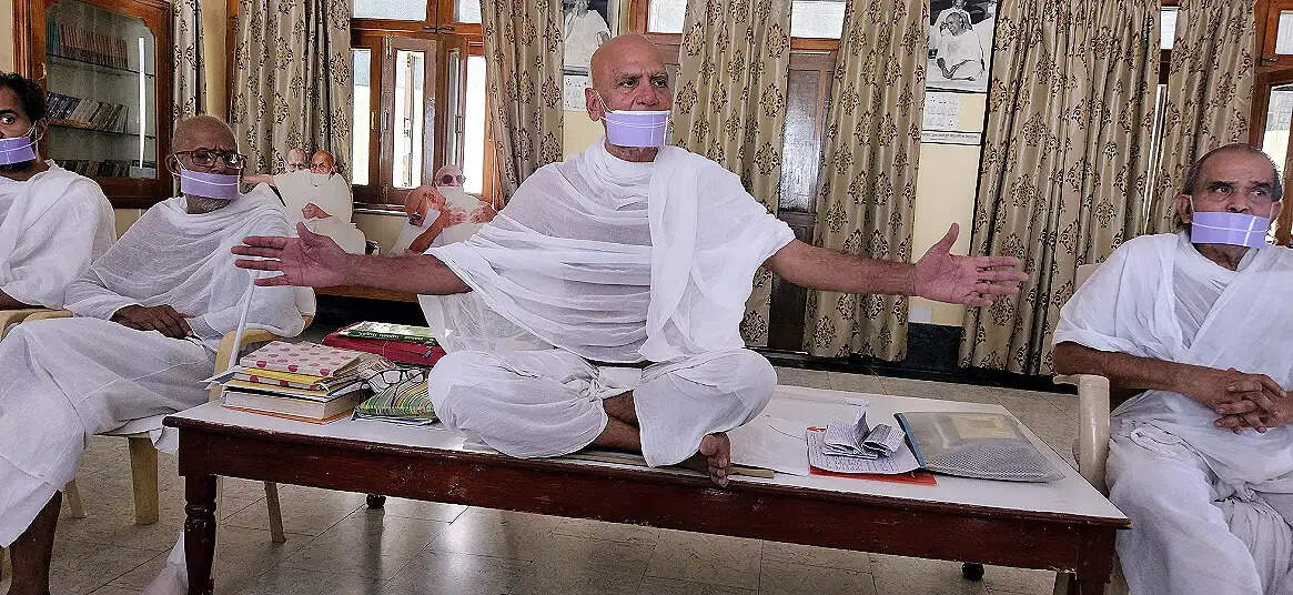 46 वर्षों सेे लगातार कर रहे है वर्षीतप, अक्षय तृतीया को बीकानेर&nbsp;के&nbsp;तेरापंथ भवन में होंगे वर्षीतप के पारणे