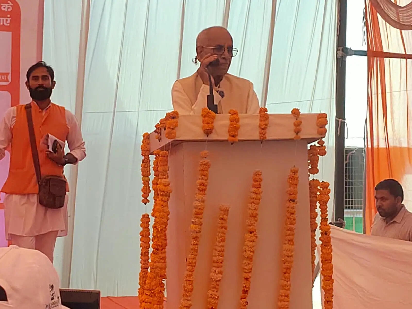 अशोक सिंघल के जीवन पर तैयार हुई लघु फिल्म : चम्पत राय