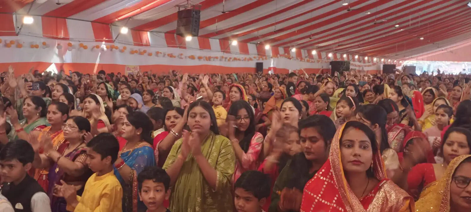 विपरीत परिस्थितियों में भी धैर्य और विश्वास बनाए रखना ही सच्ची भक्ति : राजन जी महाराज