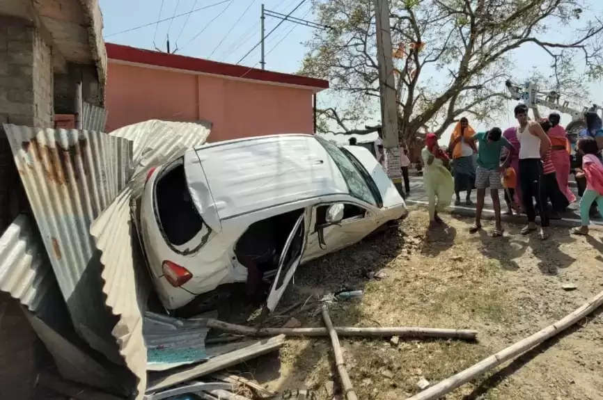 सड़क दुघर्टना में चार घायल, दो की हालत गंभीर