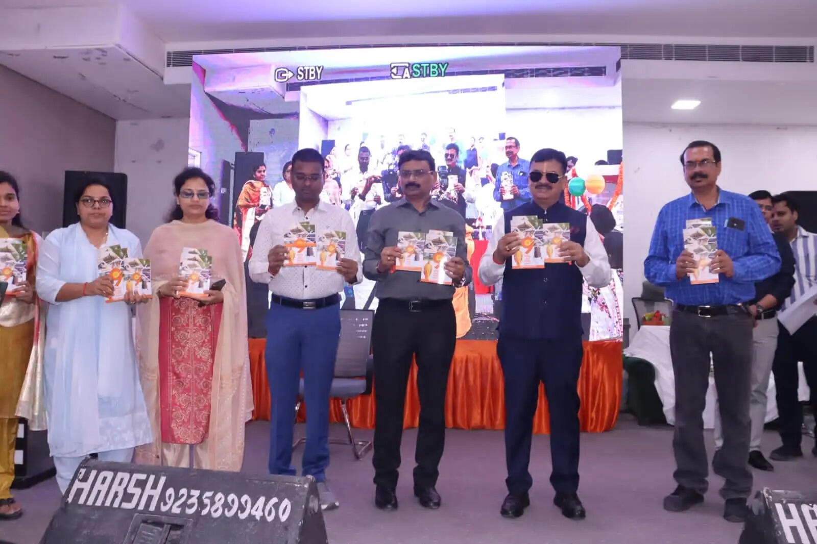 अन्नप्राशन संस्कार के साथ आंगनबाड़ी कार्यकर्त्रियों का हुआ सम्मान