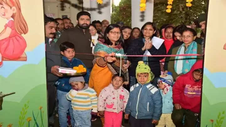 ग्वालियरः जिला प्रशासन की मानवीय पहल, कलेक्ट्रेट में विश्राम कक्ष सह मातृ शिशु देखभाल केन्द्र शुरू