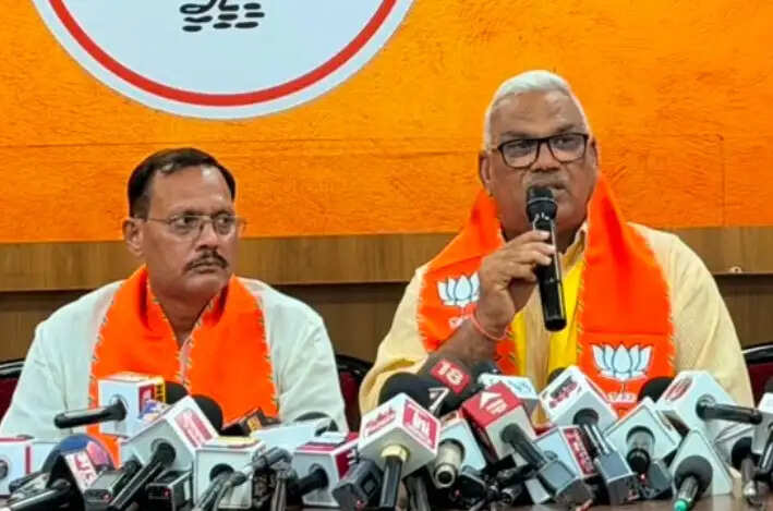 राहुल गांधी भागो मत,गृहमंत्री सदन में जवाब देंगे: बेढ़म