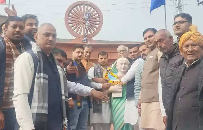 सोनीपत: सावित्रीबाई फुले समाज के लिए शिक्षा और समानता की प्रेरक: बिजेंद्र मलिक